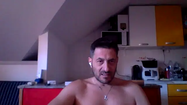 Snapshot of colosone chatting on 04/07/26, 09:10 colosone online show from 04/07/26, 09:10