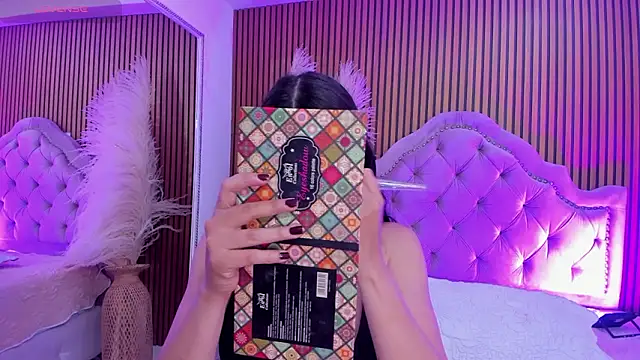 Violett hott  online show from 01/19/26, 12:42