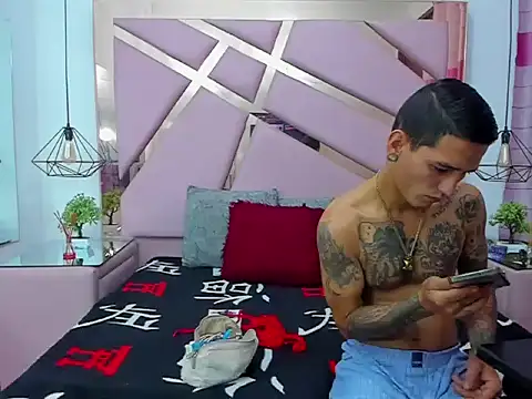 Snapshot of ViolethANDJuanda chatting on 01/14/26, 01:06 ViolethANDJuanda online show from 01/14/26, 01:06