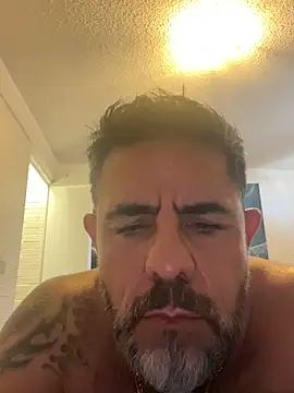 Snapshot of wolfbucker chatting on 01/07/26, 05:59 wolfbucker online show from 01/07/26, 05:59