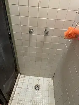 Snapshot of wolfbucker chatting on 01/13/26, 07:30 wolfbucker online show from 01/13/26, 07:30