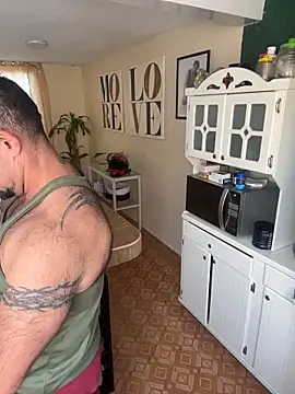 wolfbucker online show from 04/01/26, 04:15