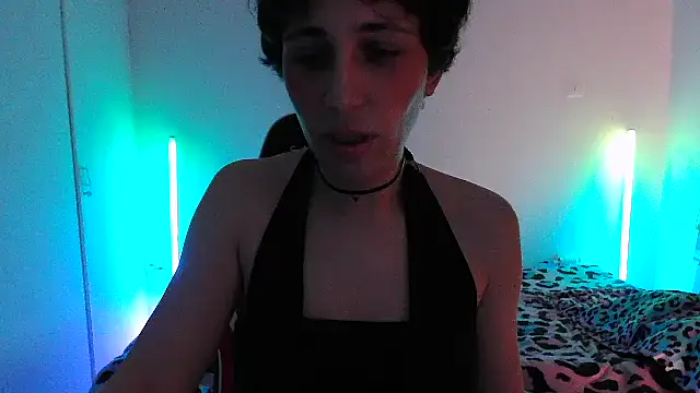 HoneyValentine online show from 03/20/26, 08:35