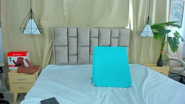scarlettjohnson  online show from 07/18/26, 07:50