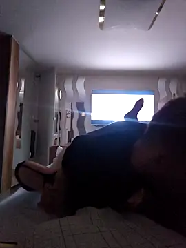 Snapshot of Andreas2335 chatting on 03/04/26, 05:02 Andreas2335 online show from 03/04/26, 05:02