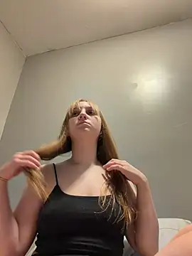tinyblondebarbie online show from 06/03/26, 02:36
