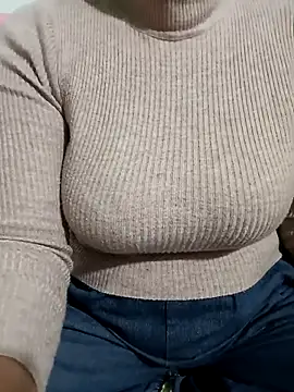 Tulip Giang online show from 01/12/26, 04:23