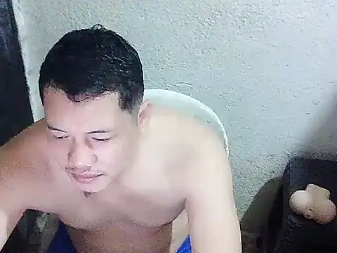 UrAsianGuy90 online show from 04/18/26, 02:37