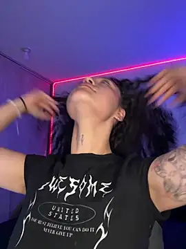 crystal dlun online show from 03/17/26, 08:01