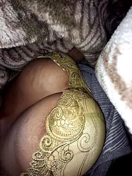 Snapshot of savitaxbhabhi chatting on 02/10/26, 08:35 savitaxbhabhi online show from 02/10/26, 08:35