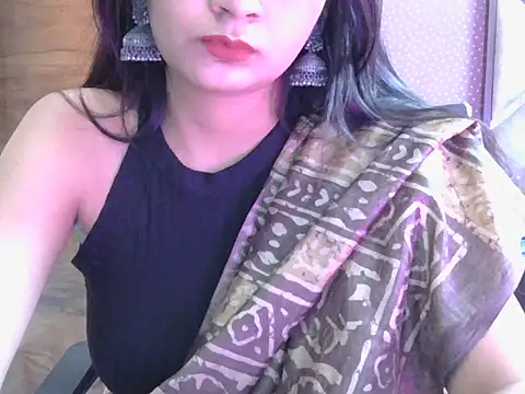 Snapshot of sweet_riyaaa chatting on 06/18/26, 04:35 sweet riyaaa online show from 06/18/26, 04:35