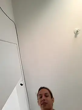 ofjuliaa online show from 01/13/26, 05:18