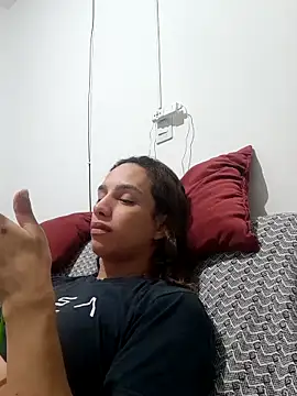 ofjuliaa online show from 04/07/26, 02:01