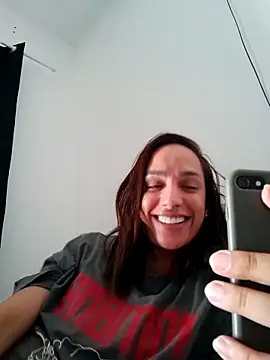 ofjuliaa online show from 05/03/26, 07:31