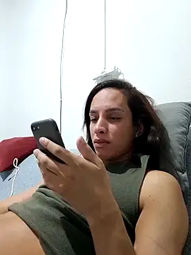 ofjuliaa online show from 05/05/26, 02:30