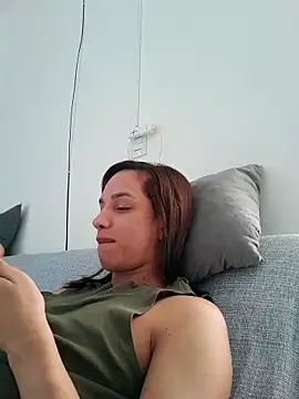 ofjuliaa online show from 05/05/26, 02:36
