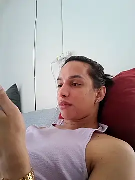 ofjuliaa online show from 05/15/26, 05:53