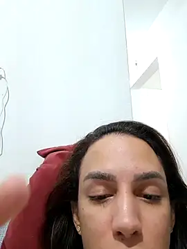 ofjuliaa online show from 05/17/26, 05:38