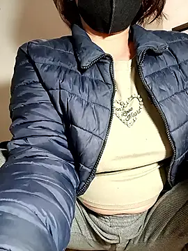 Snapshot of Lyna_sexy24 chatting on 01/08/26, 10:45 Lyna sexy24 online show from 01/08/26, 10:45