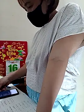 Lyna sexy24 online show from 03/17/26, 10:07