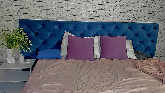 Snapshot of desiree_doll chatting on 01/17/26, 01:10 desiree doll online show from 01/17/26, 01:10