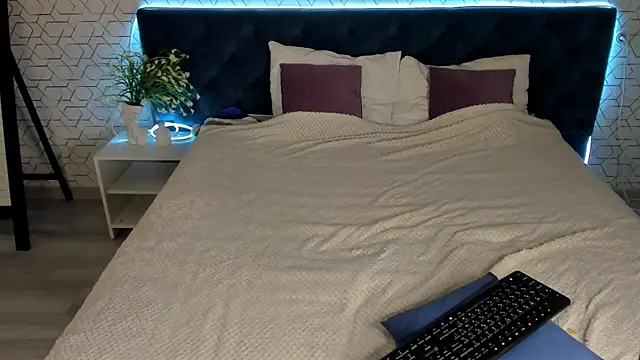 Snapshot of desiree_doll chatting on 03/02/26, 05:08 desiree doll online show from 03/02/26, 05:08