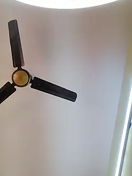 Snapshot of trinasa chatting on 01/12/26, 05:45 trinasa online show from 01/12/26, 05:45