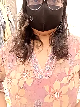 Snapshot of piryasharma005 chatting on 01/11/26, 11:37 piryasharma005 online show from 01/11/26, 11:37