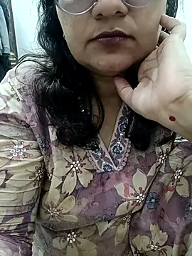 Snapshot of piryasharma005 chatting on 01/13/26, 09:36 piryasharma005 online show from 01/13/26, 09:36