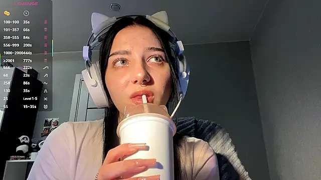 TomiRodenberg online show from 01/14/26, 02:12