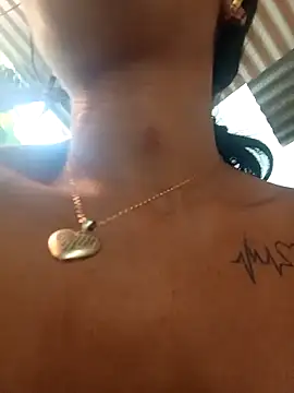 chikivivi- online show from 02/11/26, 07:19