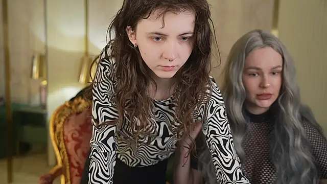 Orly flame online show from 04/10/26, 10:42