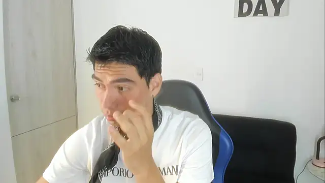 Snapshot of JAAMESSBROWN chatting on 02/21/26, 01:01 JAAMESSBROWN online show from 02/21/26, 01:01