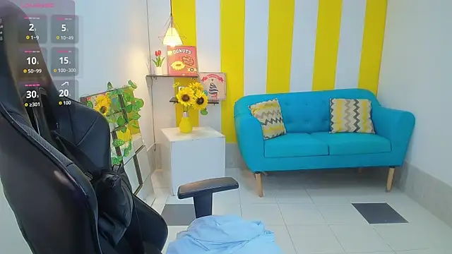 Snapshot of esmeralda_cuisman chatting on 02/27/26, 11:43 esmeralda cuisman online show from 02/27/26, 11:43