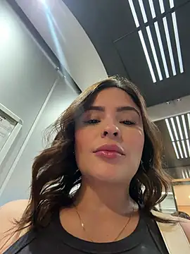 SofiaGomez444 online show from 04/05/26, 04:59