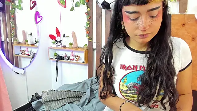 MeowMota  online show from 07/17/26, 06:57