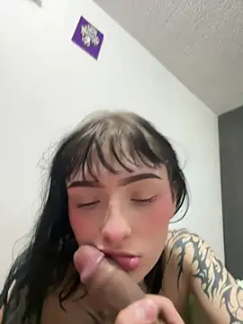 dulce-katt online show from 04/14/26, 04:07