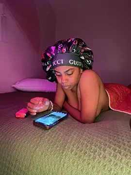 Snapshot of oshun6360 chatting on 05/27/26, 02:08 oshun6360 online show from 05/27/26, 02:08