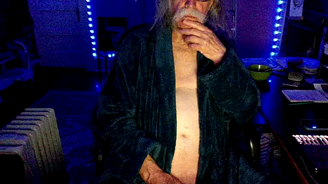 LickYourYoni online show from 04/20/26, 01:25