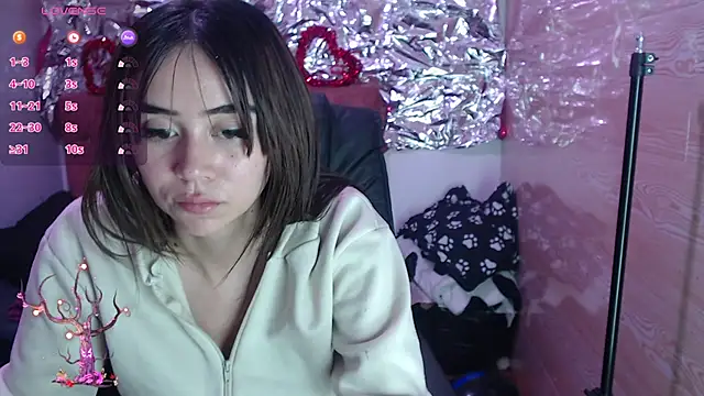 Snapshot of sofiaspring chatting on 03/17/26, 05:16 sofiaspring online show from 03/17/26, 05:16
