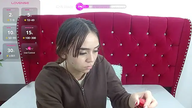 Snapshot of sofiaspring chatting on 05/25/26, 04:13 sofiaspring online show from 05/25/26, 04:13