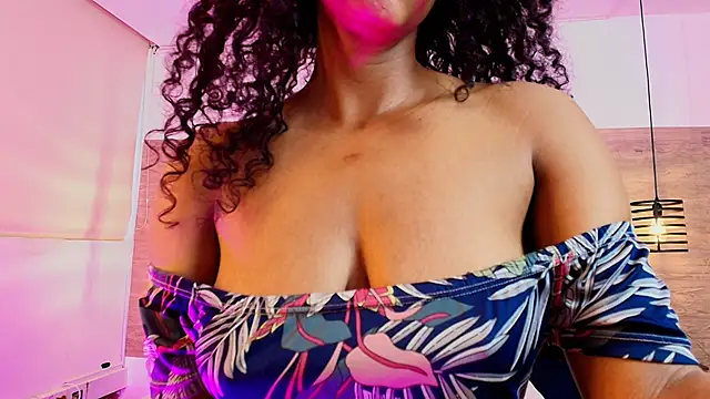 Snapshot of Ellie-Alves chatting on 04/28/26, 04:34 Ellie-Alves online show from 04/28/26, 04:34