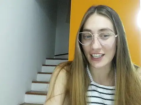 Noracherry online show from 03/04/26, 12:16