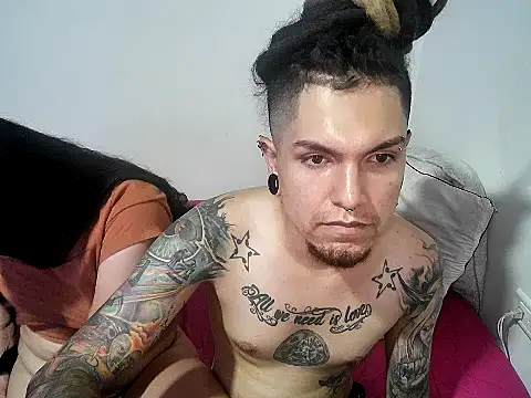 Snapshot of steffandjoshh420 chatting on 03/04/26, 02:39 steffandjoshh420 online show from 03/04/26, 02:39