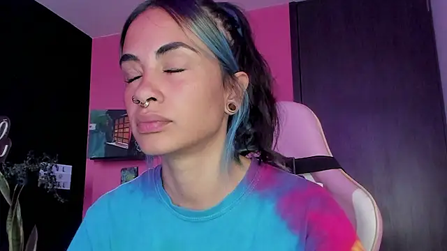 azula lillet online show from 02/03/26, 09:53