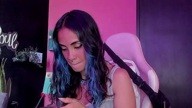 azula lillet online show from 02/21/26, 08:54