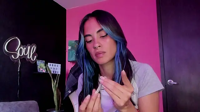 azula lillet online show from 03/24/26, 08:47