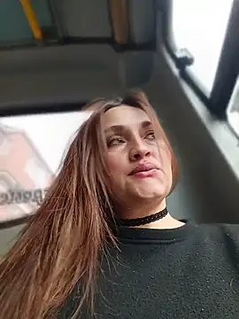 Alejandra N online show from 06/18/26, 07:40