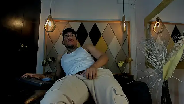 Snapshot of ThiagoBerry chatting on 02/05/26, 11:26 ThiagoBerry online show from 02/05/26, 11:26