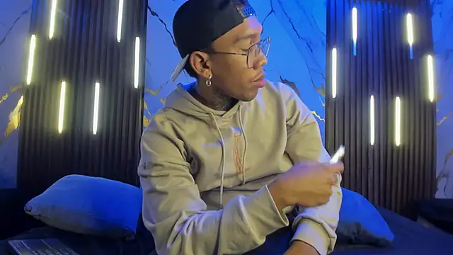 Snapshot of ThiagoBerry chatting on 02/16/26, 12:45 ThiagoBerry online show from 02/16/26, 12:45